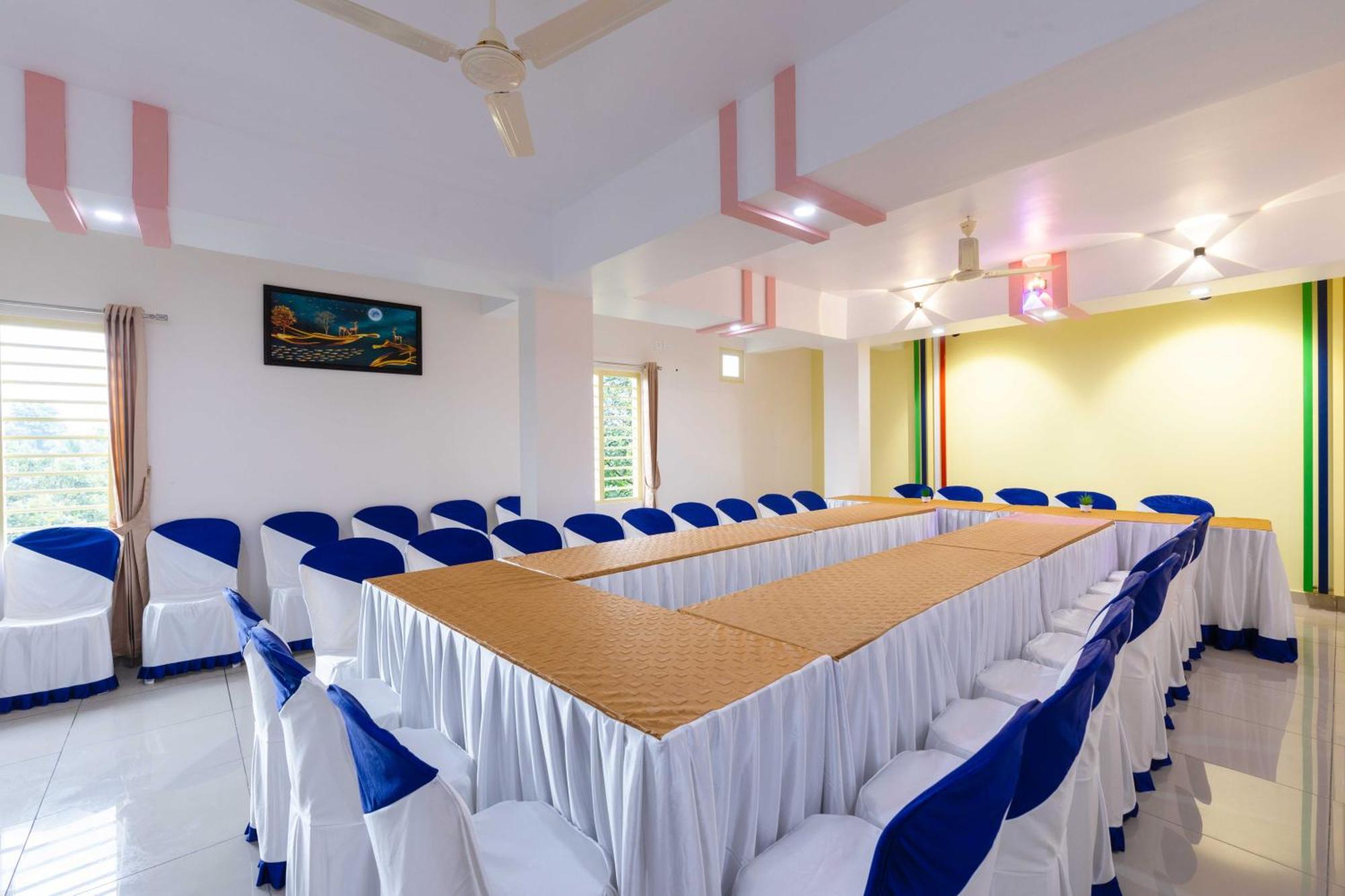 Treebo Airsuite Airport Hotel Kochi Extérieur photo