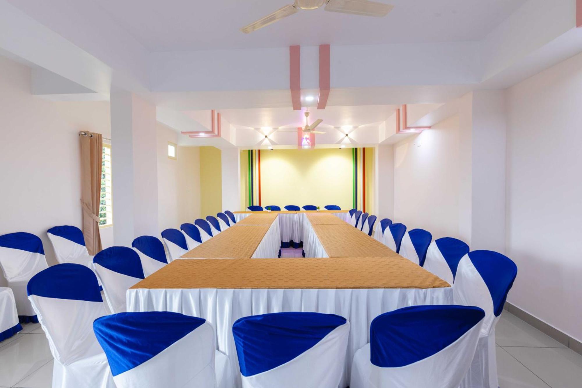 Treebo Airsuite Airport Hotel Kochi Extérieur photo